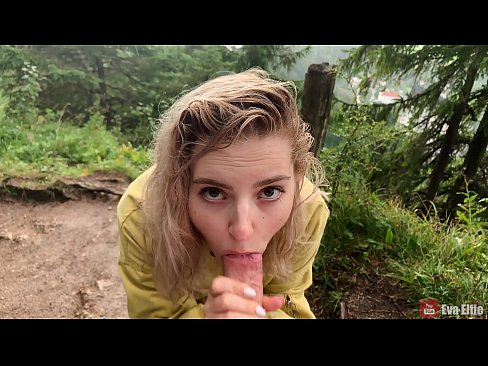 ❤️ Jente svelger cum etter en offentlig blowjob - Eva Elfi ️ Sludder hos oss ☑